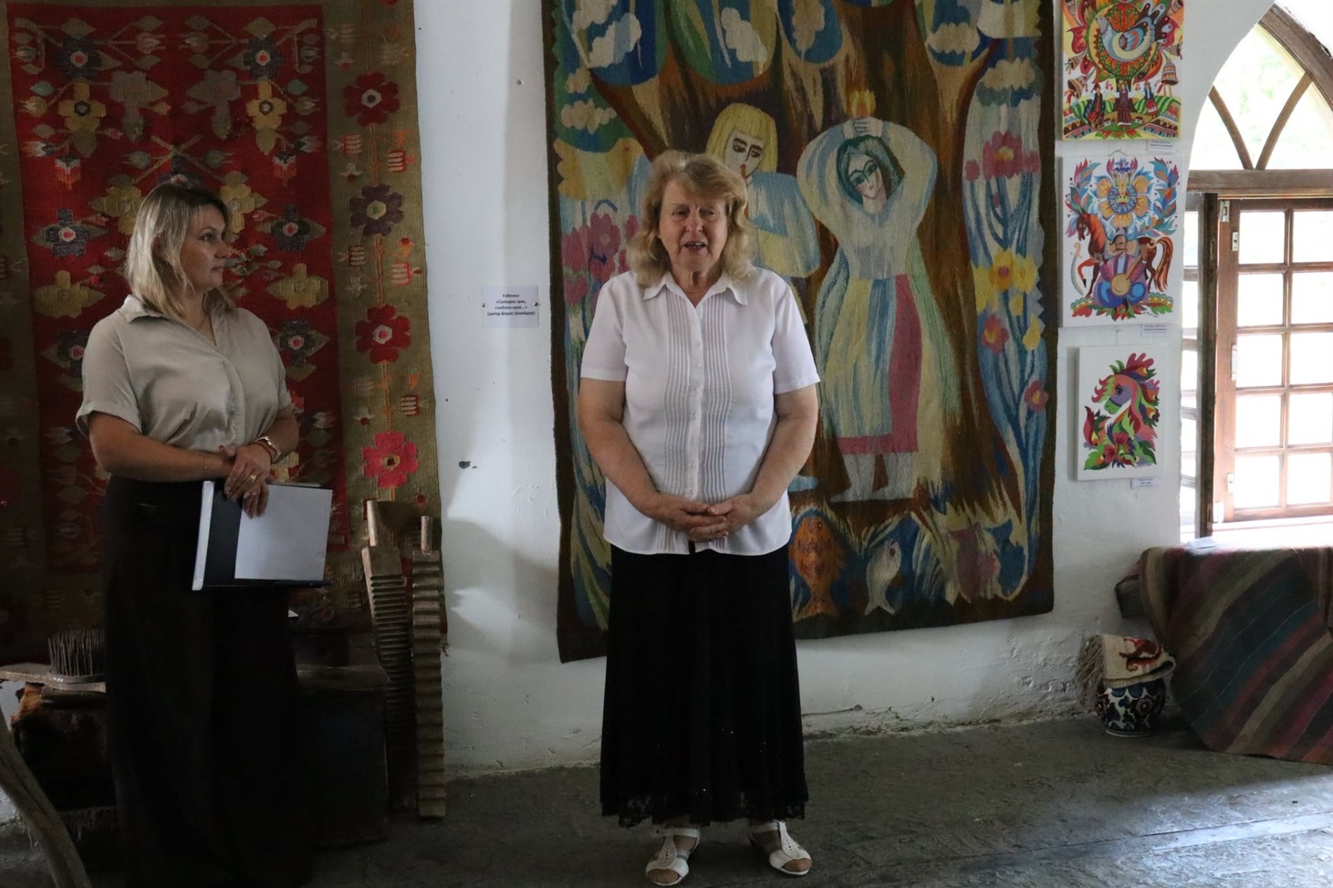У Самчиках відкрили Всеукраїнську виставку самчиківського розпису пам'яті Олександра Пажимського